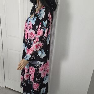 Floral Kimono Robe - Black and Pink